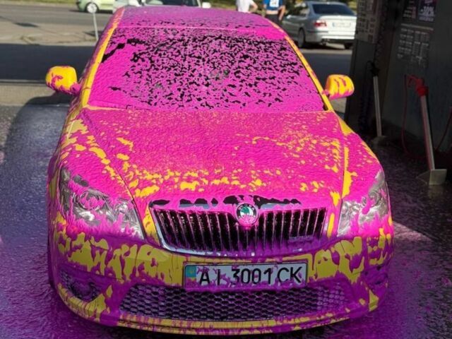 Желтый Шкода Октавия, объемом двигателя 2 л и пробегом 196 тыс. км за 11500 $, фото 4 на Automoto.ua