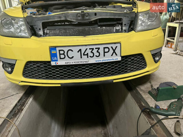 Жовтий Шкода Октавія, об'ємом двигуна 1.98 л та пробігом 250 тис. км за 8469 $, фото 4 на Automoto.ua