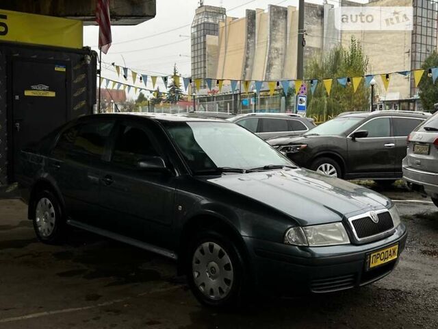 Серый Шкода Октавия, объемом двигателя 1.6 л и пробегом 213 тыс. км за 5500 $, фото 5 на Automoto.ua