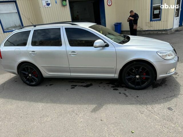 Сірий Шкода Октавія, об'ємом двигуна 0 л та пробігом 205 тис. км за 8000 $, фото 1 на Automoto.ua