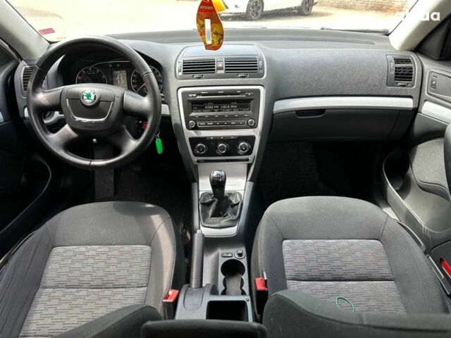 Сірий Шкода Октавія, об'ємом двигуна 0 л та пробігом 205 тис. км за 8000 $, фото 14 на Automoto.ua