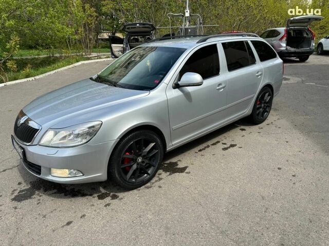 Сірий Шкода Октавія, об'ємом двигуна 0 л та пробігом 205 тис. км за 8000 $, фото 9 на Automoto.ua