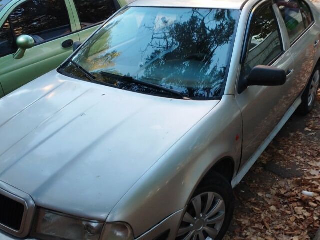 Серый Шкода Октавия, объемом двигателя 1.6 л и пробегом 313 тыс. км за 1999 $, фото 1 на Automoto.ua