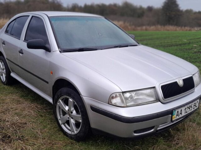 Шкода Октавія 2000 у Прилуках на Automoto.ua Сірий Шкода Октавія, об'ємом двигуна 0 л та пробігом 450 тис. км за 3700 $, фото 1 на Automoto.ua