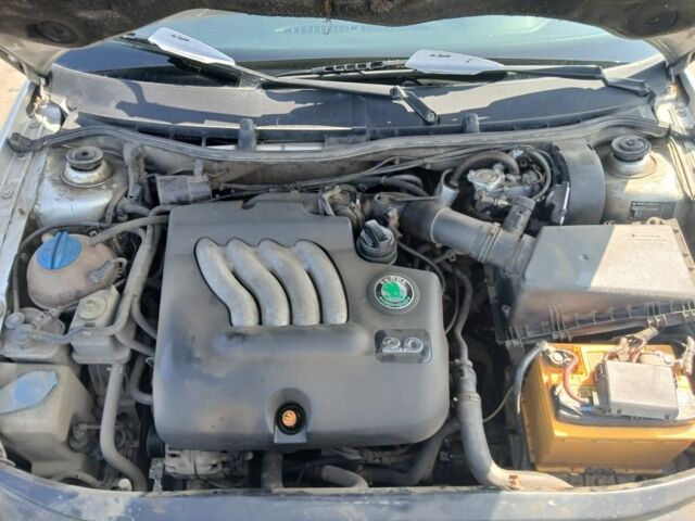 Сірий Шкода Октавія, об'ємом двигуна 2 л та пробігом 70 тис. км за 3800 $, фото 4 на Automoto.ua