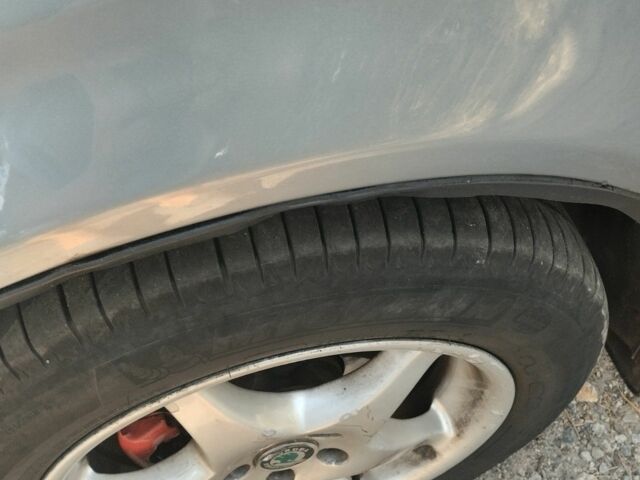 Серый Шкода Октавия, объемом двигателя 1.6 л и пробегом 362 тыс. км за 4400 $, фото 7 на Automoto.ua