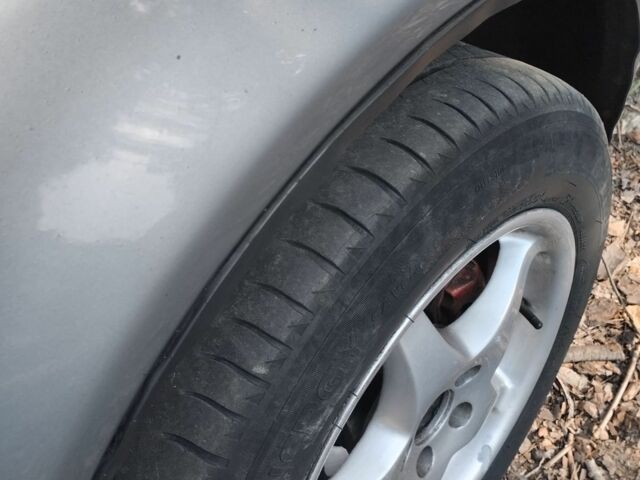 Серый Шкода Октавия, объемом двигателя 1.6 л и пробегом 362 тыс. км за 4400 $, фото 9 на Automoto.ua