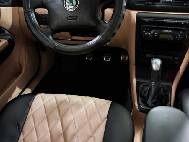 Серый Шкода Октавия, объемом двигателя 2 л и пробегом 169 тыс. км за 4200 $, фото 4 на Automoto.ua