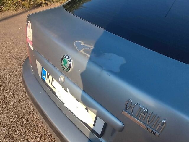 Серый Шкода Октавия, объемом двигателя 1.6 л и пробегом 242 тыс. км за 3700 $, фото 8 на Automoto.ua