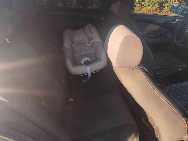 Серый Шкода Октавия, объемом двигателя 1.6 л и пробегом 242 тыс. км за 3700 $, фото 12 на Automoto.ua