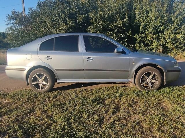 Серый Шкода Октавия, объемом двигателя 1.6 л и пробегом 242 тыс. км за 3700 $, фото 2 на Automoto.ua