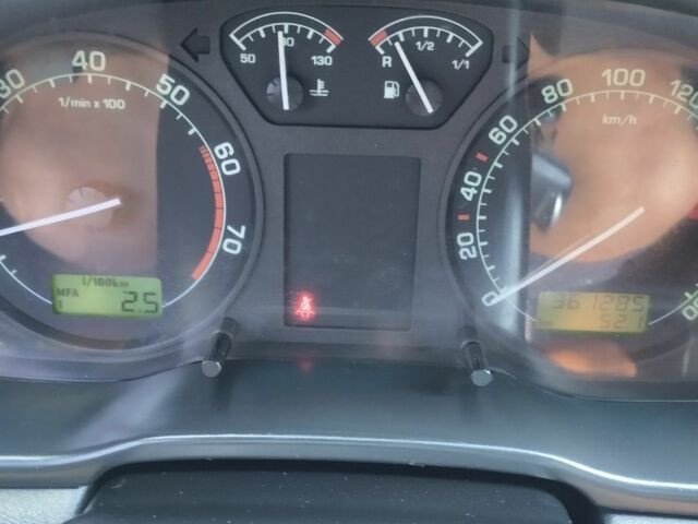 Серый Шкода Октавия, объемом двигателя 1.6 л и пробегом 362 тыс. км за 4400 $, фото 4 на Automoto.ua