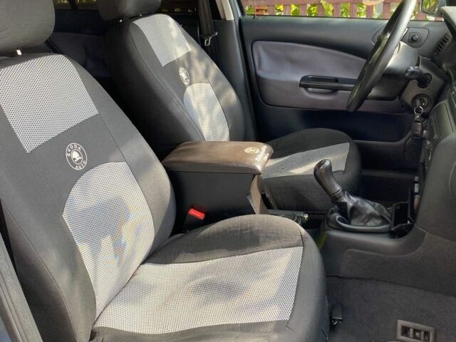Сірий Шкода Октавія, об'ємом двигуна 1.6 л та пробігом 2 тис. км за 4500 $, фото 2 на Automoto.ua