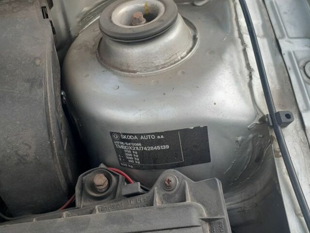 Сірий Шкода Октавія, об'ємом двигуна 1.6 л та пробігом 133 тис. км за 4500 $, фото 23 на Automoto.ua