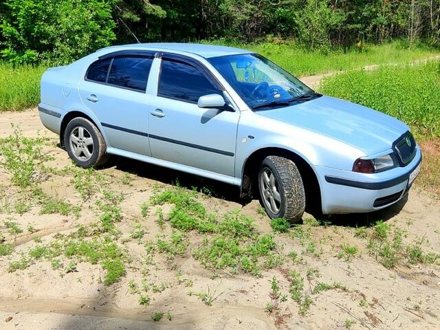 Сірий Шкода Октавія, об'ємом двигуна 1.8 л та пробігом 300 тис. км за 4300 $, фото 9 на Automoto.ua