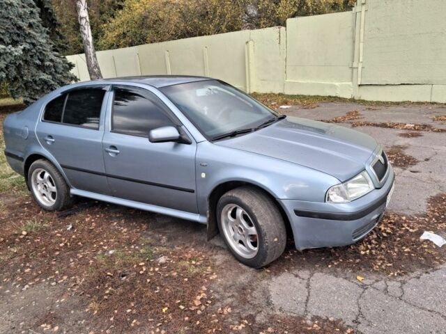 Серый Шкода Октавия, объемом двигателя 0 л и пробегом 331 тыс. км за 4000 $, фото 2 на Automoto.ua