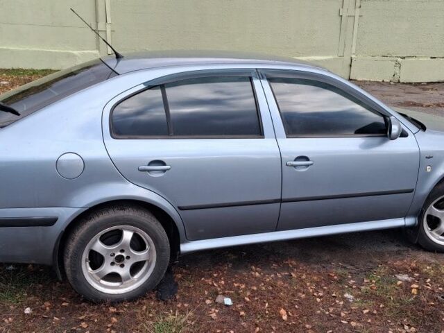 Серый Шкода Октавия, объемом двигателя 0 л и пробегом 331 тыс. км за 4000 $, фото 1 на Automoto.ua