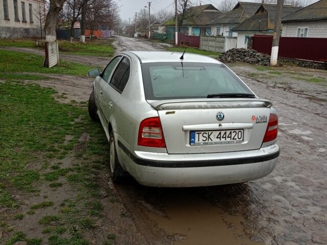 Сірий Шкода Октавія, об'ємом двигуна 0 л та пробігом 300 тис. км за 2500 $, фото 3 на Automoto.ua