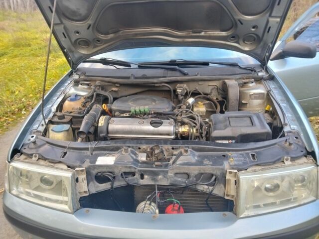 Сірий Шкода Октавія, об'ємом двигуна 1.6 л та пробігом 320 тис. км за 4000 $, фото 7 на Automoto.ua