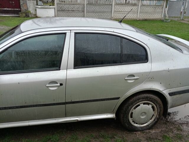 Сірий Шкода Октавія, об'ємом двигуна 0 л та пробігом 300 тис. км за 2500 $, фото 1 на Automoto.ua