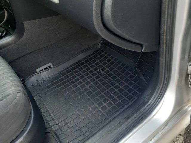 Сірий Шкода Октавія, об'ємом двигуна 1.6 л та пробігом 133 тис. км за 4500 $, фото 15 на Automoto.ua