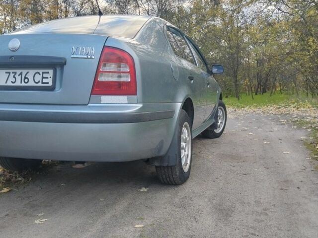 Сірий Шкода Октавія, об'ємом двигуна 1.6 л та пробігом 320 тис. км за 4000 $, фото 2 на Automoto.ua