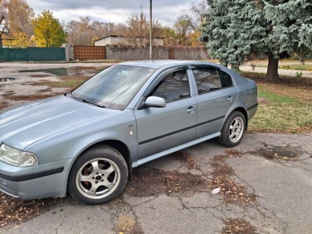 Серый Шкода Октавия, объемом двигателя 0 л и пробегом 331 тыс. км за 4000 $, фото 4 на Automoto.ua