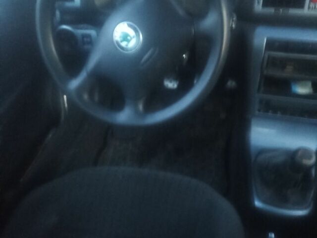 Серый Шкода Октавия, объемом двигателя 1.6 л и пробегом 364 тыс. км за 3500 $, фото 4 на Automoto.ua