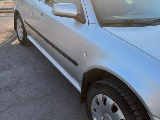 Серый Шкода Октавия, объемом двигателя 1.6 л и пробегом 600 тыс. км за 3900 $, фото 3 на Automoto.ua