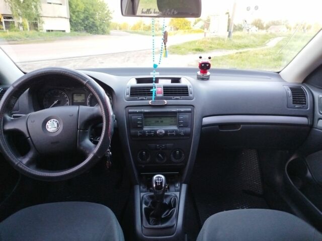 Сірий Шкода Октавія, об'ємом двигуна 1.4 л та пробігом 180 тис. км за 5700 $, фото 5 на Automoto.ua