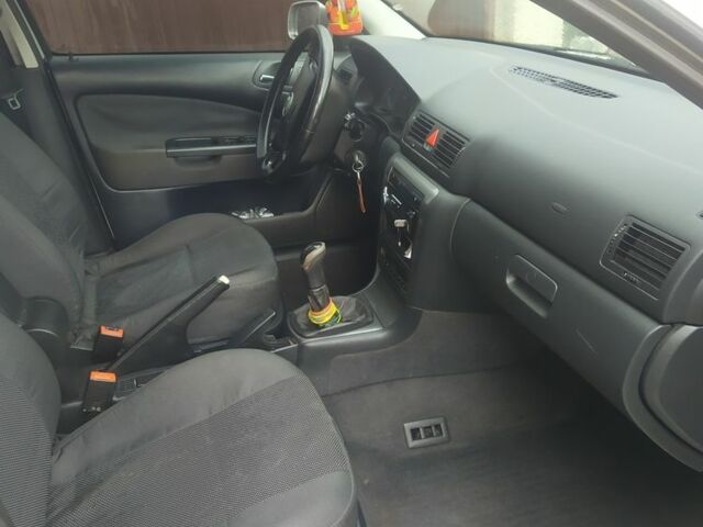 Серый Шкода Октавия, объемом двигателя 1.9 л и пробегом 3 тыс. км за 4300 $, фото 6 на Automoto.ua