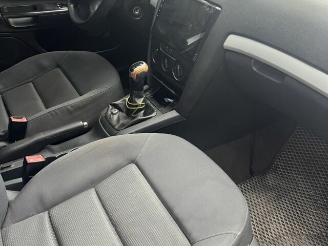 Сірий Шкода Октавія, об'ємом двигуна 1.9 л та пробігом 370 тис. км за 4300 $, фото 2 на Automoto.ua