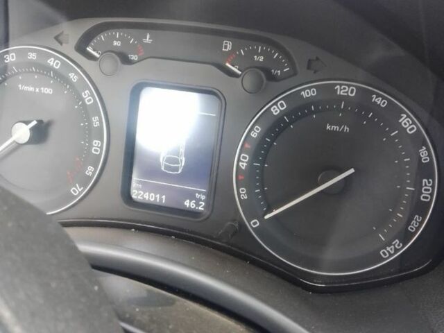 Сірий Шкода Октавія, об'ємом двигуна 2 л та пробігом 224 тис. км за 4500 $, фото 5 на Automoto.ua