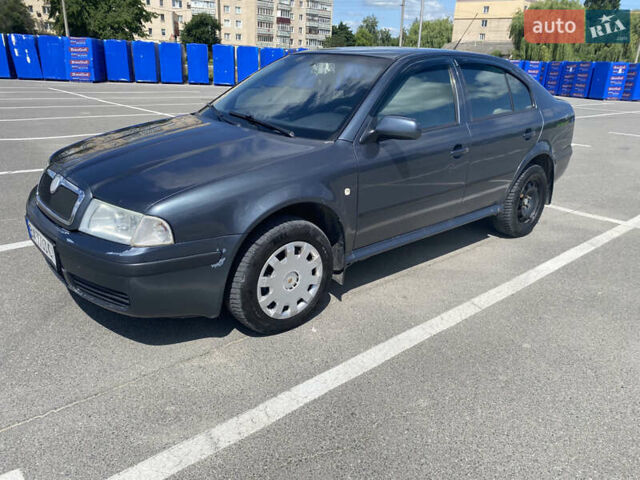 Серый Шкода Октавия, объемом двигателя 1.6 л и пробегом 372 тыс. км за 4600 $, фото 2 на Automoto.ua
