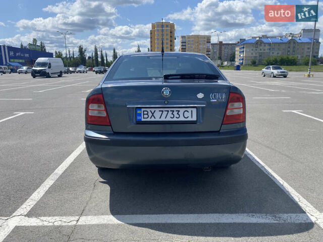 Серый Шкода Октавия, объемом двигателя 1.6 л и пробегом 372 тыс. км за 4600 $, фото 5 на Automoto.ua