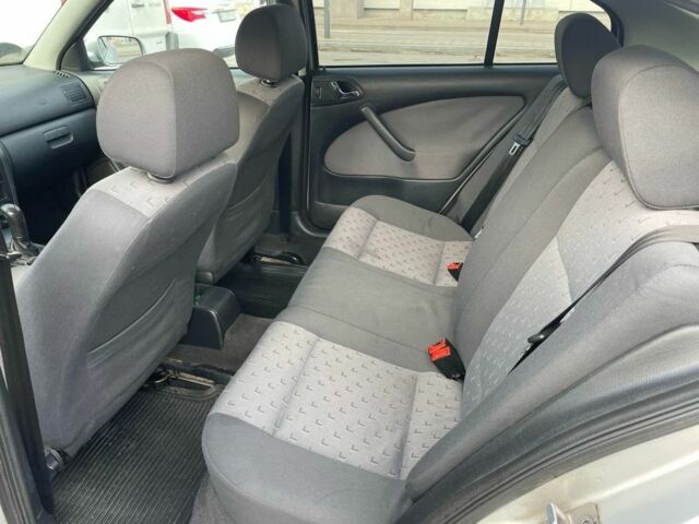 Серый Шкода Октавия, объемом двигателя 1.6 л и пробегом 3 тыс. км за 4300 $, фото 5 на Automoto.ua