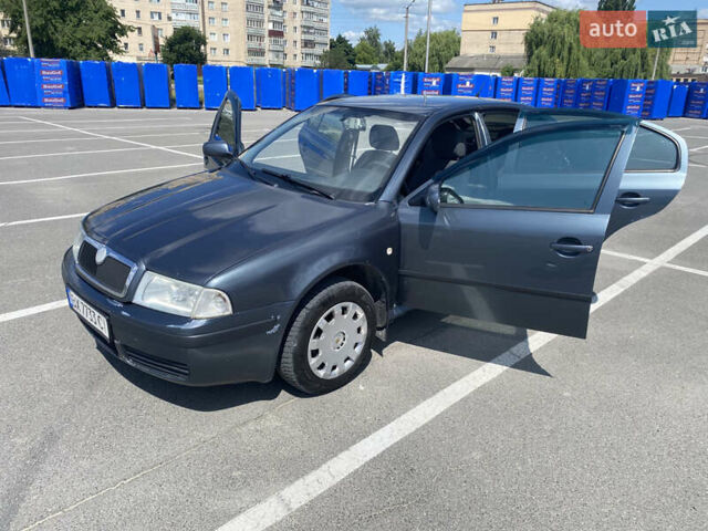 Серый Шкода Октавия, объемом двигателя 1.6 л и пробегом 372 тыс. км за 4600 $, фото 7 на Automoto.ua