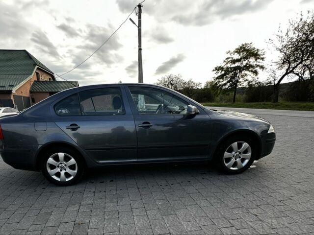 Серый Шкода Октавия, объемом двигателя 2 л и пробегом 350 тыс. км за 6000 $, фото 3 на Automoto.ua