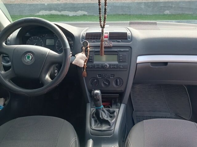 Шкода Октавия 2006 в Александрие на Automoto.ua Серый Шкода Октавия, объемом двигателя 0 л и пробегом 250 тыс. км за 6200 $, фото 7 на Automoto.ua