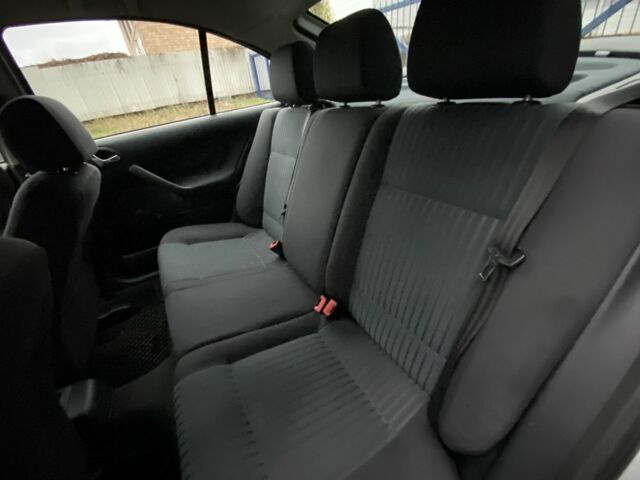 Серый Шкода Октавия, объемом двигателя 1.6 л и пробегом 190 тыс. км за 5800 $, фото 22 на Automoto.ua