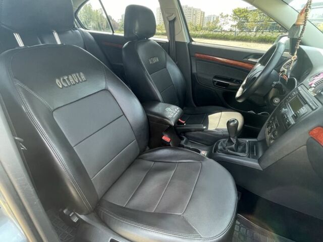 Сірий Шкода Октавія, об'ємом двигуна 1.6 л та пробігом 230 тис. км за 1500 $, фото 7 на Automoto.ua