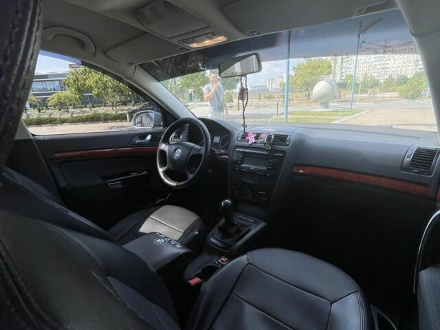 Сірий Шкода Октавія, об'ємом двигуна 1.6 л та пробігом 230 тис. км за 1500 $, фото 5 на Automoto.ua