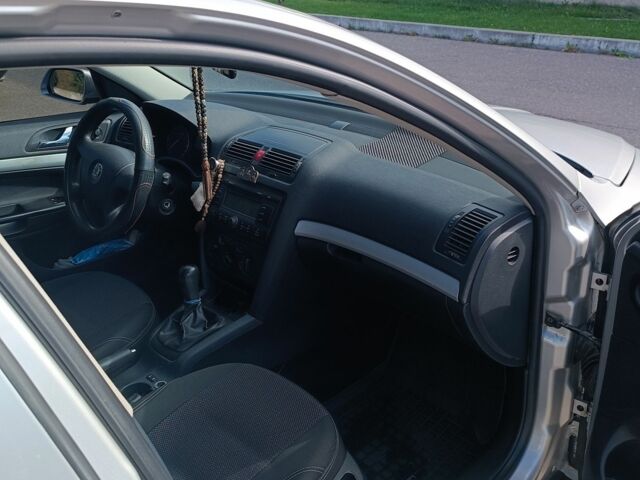 Шкода Октавия 2006 в Александрие на Automoto.ua Серый Шкода Октавия, объемом двигателя 0 л и пробегом 250 тыс. км за 6200 $, фото 10 на Automoto.ua