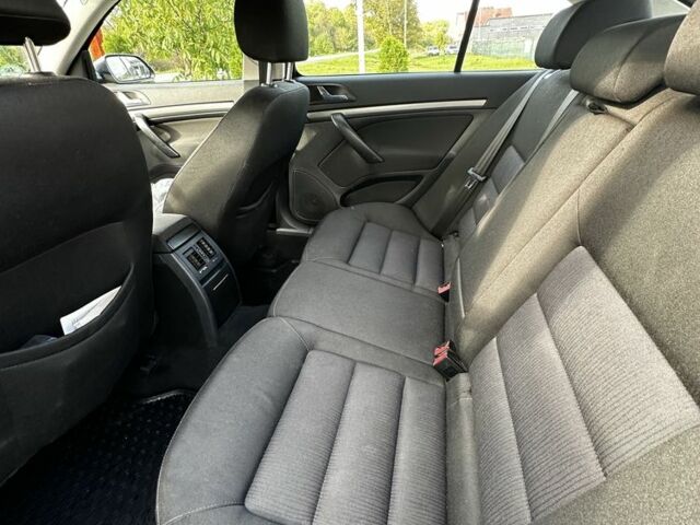 Серый Шкода Октавия, объемом двигателя 2 л и пробегом 350 тыс. км за 6000 $, фото 5 на Automoto.ua