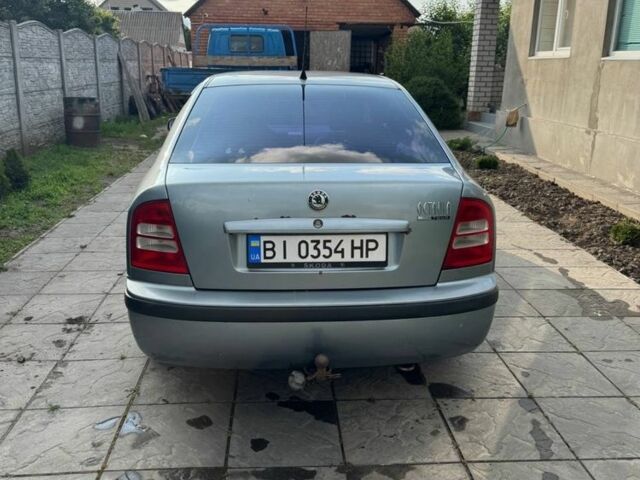 Серый Шкода Октавия, объемом двигателя 1.6 л и пробегом 290 тыс. км за 3900 $, фото 1 на Automoto.ua