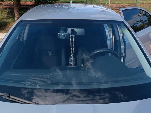 Шкода Октавия 2006 в Александрие на Automoto.ua Серый Шкода Октавия, объемом двигателя 0 л и пробегом 250 тыс. км за 6200 $, фото 4 на Automoto.ua