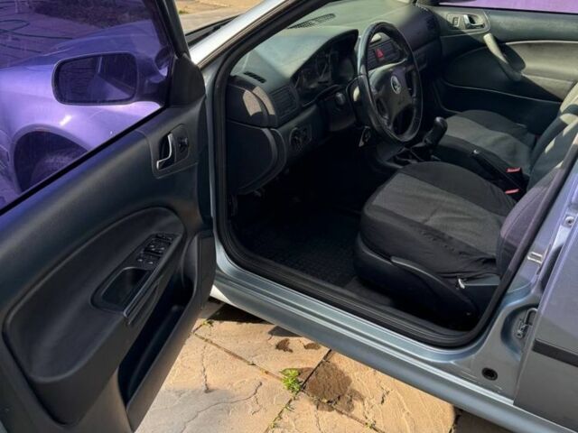 Серый Шкода Октавия, объемом двигателя 1.6 л и пробегом 290 тыс. км за 3900 $, фото 7 на Automoto.ua