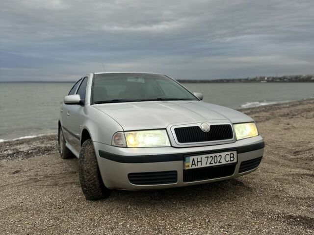 Серый Шкода Октавия, объемом двигателя 1.6 л и пробегом 300 тыс. км за 5600 $, фото 3 на Automoto.ua