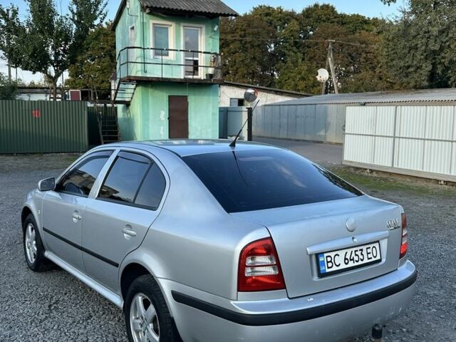 Серый Шкода Октавия, объемом двигателя 1.8 л и пробегом 239 тыс. км за 2999 $, фото 3 на Automoto.ua