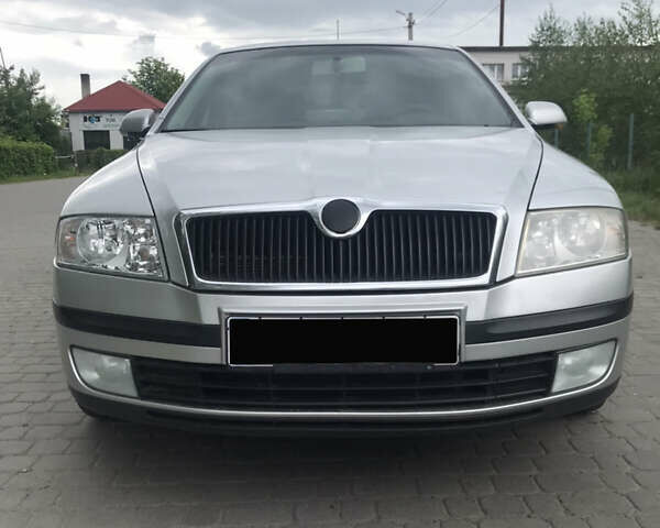 Серый Шкода Октавия, объемом двигателя 1.97 л и пробегом 300 тыс. км за 3800 $, фото 9 на Automoto.ua